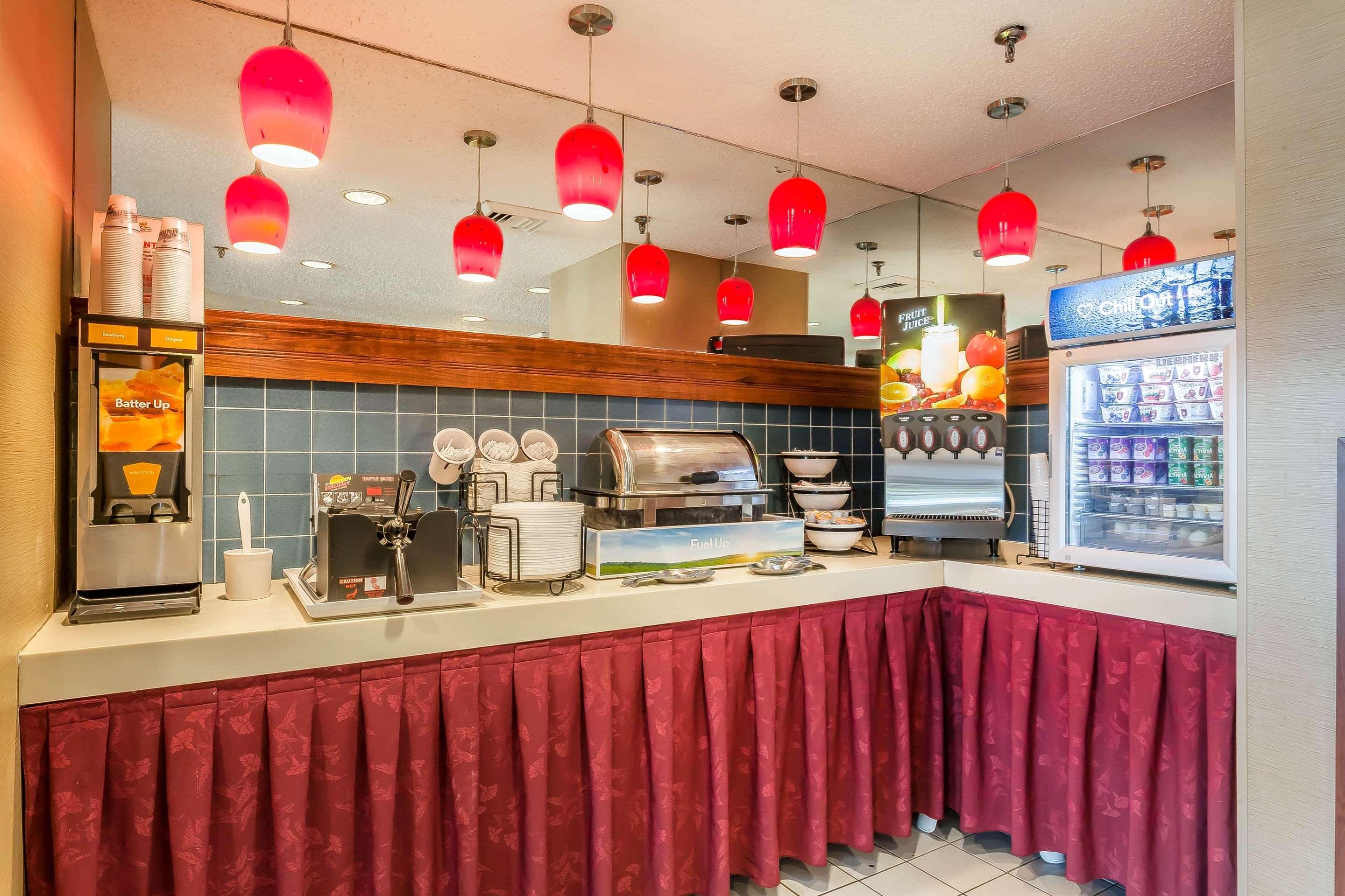 Comfort Inn - Hall Of Fame Кантон Екстериор снимка